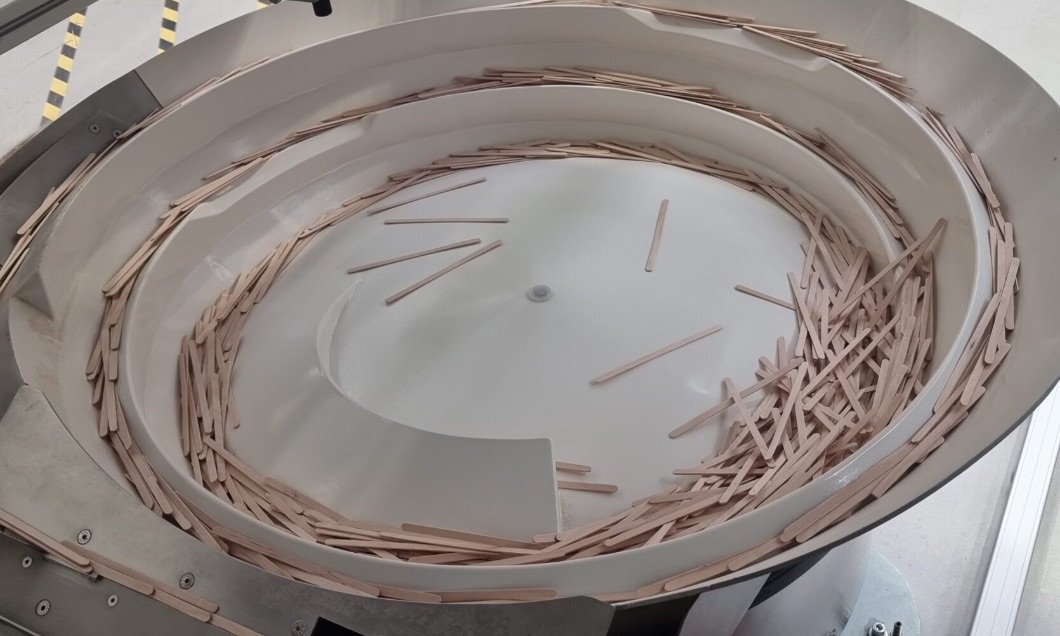 Vibratory-Bowl_sticks 1060x635 Sistema vibratorio palos RNA Vibrant